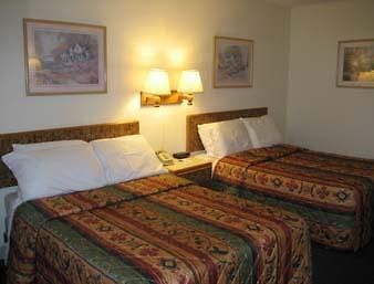 פינלס פארק Express Inn & Suites Clearwater חדר תמונה